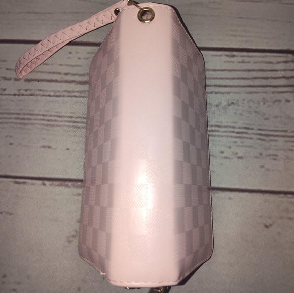 Women's Pink Double Zip Clutch Wallet - Picture 4 of 4